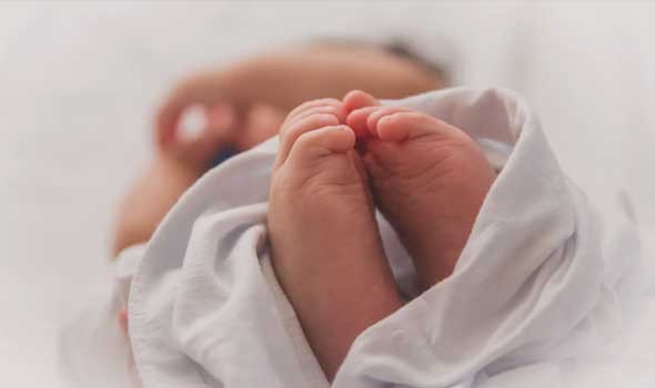 طريقة للحفاظ على رطوبة بشرة الرضيع خلال الأشهر الستة الأولى من عمره