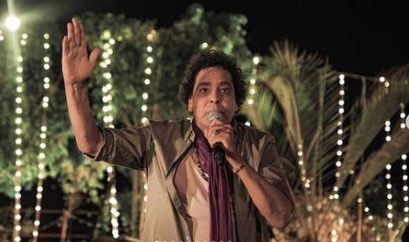 لايف ستايلمحمد منير يؤكد أنه يعيش ويغني من أجل إسعاد الجمهور ولن يعتزل