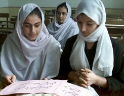 لايف ستايلحالات تسمم جديدة في مدارس الفتيات في إيران والحكومة ترصد التزام الحجاب بكاميرات
