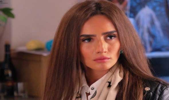 لايف ستايلزينة تعود الى تصوير مشاهدها في فيلم "الشيطان شاطر"