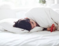 لايف ستايل6 سلوكيات ترتبط بالنوم تُنذر بارتفاع مستويات الكورتيزول في جسمك