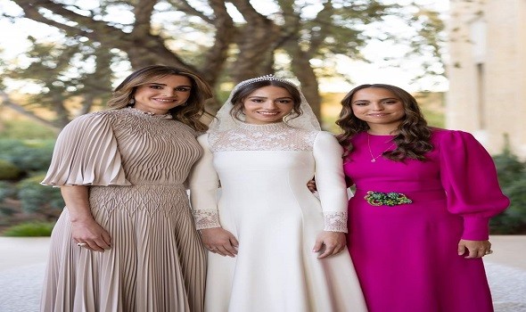 لايف ستايلإطلالات سحرت العيون في حفل زفاف الأميرة إيمان بـ"لمسات ملكية أنيقة"