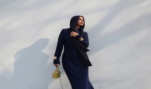 لايف ستايلأبرز صيحات الموضة الصيفية التي اكتسبت شهرتها من إطلالات مدونات الموضة المحجبات