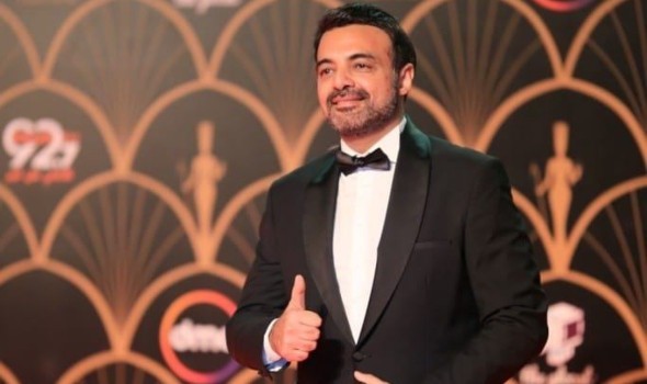 عمرو محمود ياسين يدافع عن ياسمين عبدالعزيز بعد أزمة تيتر وننسى اللي كان