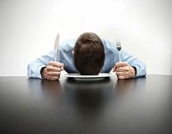 لايف ستايلدراسة علمية تكشف آليات الدماغ وراء الشعور بالجوع المفرط